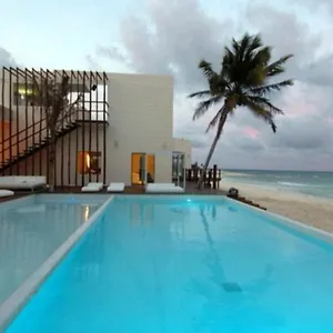 Condohotel En Riviera Maya, 2* Playa del Carmen